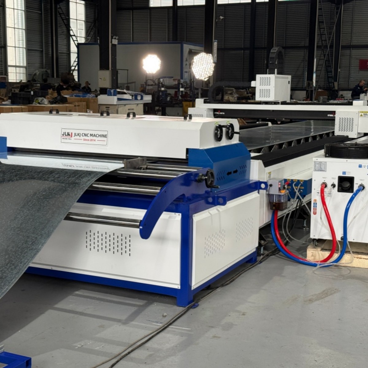 Automatic Leveling and Feeding Unit Infeed View