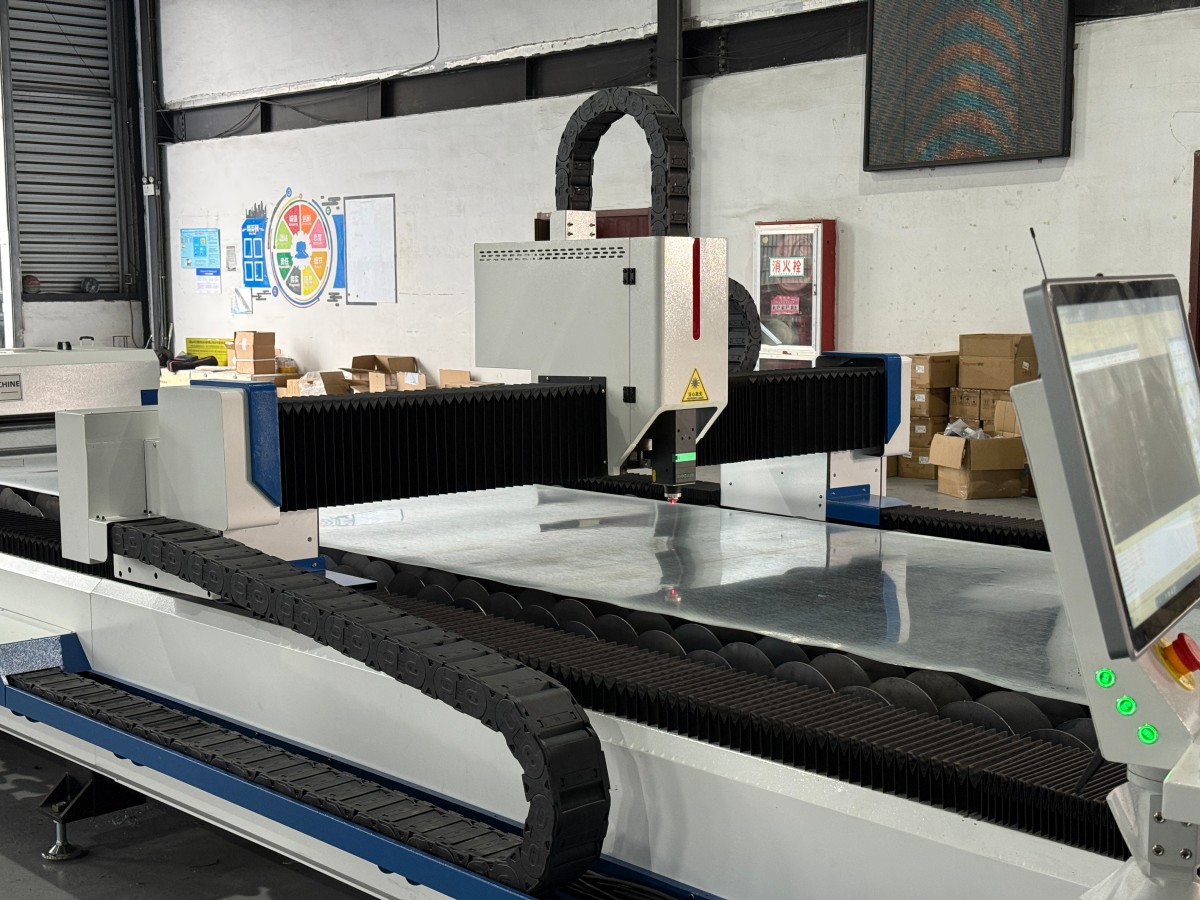 Coil-Fed Laser Cutting Gantry and Cable Carrier